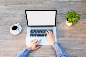 Le DDOS (Distributed Denial of Service) est une attaque informatique qui vise à rendre un site web indisponible. Cette incursion procède en surchargeant le serveur avec un grand nombre de requêtes. L'objectif des attaquants est de perturber le fonctionnement normal du site et de le rendre inaccessible aux utilisateurs légitimes. Il est important de se protéger contre le DDOS, car ces attaques peuvent causer des pertes financières. Il peut également nuire à la réputation de votre entreprise et entraîner une baisse de la satisfaction des utilisateurs. Pour se protéger contre le DDOS, il est essentiel de mettre en place une sécurité efficace. Veillez à ce que votre système puisse détecter et filtrer le trafic malveillant avant qu'il n'atteigne votre site web. De cette manière, vous pouvez maintenir la disponibilité de votre site et assurer une expérience utilisateur fluide. Cela préserve la réputation de votre entreprise. Comment la sécurité anti DDOS fonctionne-t-elle pour protéger votre hébergement web ? La sécurité anti DDOS utilise des technologies avancées pour détecter et filtrer le trafic malveillant. Elle analyse le trafic entrant en temps réel, identifie les schémas d'attaque et bloque automatiquement les requêtes suspectes. Cette analyse se fait à différents niveaux, du réseau au niveau de l'application, afin de détecter les attaques les plus sophistiquées. En cas de détection d'une attaque DDOS, la sécurité anti DDOS peut mettre en place des mesures de protection. Il y a n’exemple de blocage de l'adresse IP source, la limitation du trafic entrant ou la redirection vers une page d'attente. Cliquez ici pour une solution qui peut minimiser l'impact de l'attaque sur votre site web. Cela pourrait maintenir sa disponibilité pour les utilisateurs. Les avantages d'avoir une protection anti DDOS pour votre site web Avoir une protection anti DDOS pour votre site web permet de maintenir des performances élevées de votre site web. En bloquant le trafic malveillant, elle réduit la charge sur votre serveur et améliore la vitesse de chargement des pages. De surcroit, mettre une protection anti DDOS renforce la confiance des utilisateurs. Les visiteurs de votre site savent que leurs données sont en sécurité et qu'ils peuvent naviguer sans interruption ni risque d'attaque. C’est de ce fait une barrière qui protège la réputation de votre entreprise. En évitant ainsi les interruptions de service, vous montrez votre engagement envers la satisfaction des utilisateurs. De toute évidence, vous préservez l'image de votre marque. Les différentes solutions de sécurité anti DDOS disponibles sur le marché Il existe différentes solutions de sécurité anti DDOS disponibles sur le marché. Certaines sont proposées par des fournisseurs d'hébergement web, tandis que d'autres peuvent être installées localement sur votre serveur. Parmi les solutions courantes, on trouve les pare-feu d'application web (WAF) qui filtrent le trafic entrant et bloquent les attaques DDOS. Les services de protection anti DDOS basés sur le cloud sont également populaires, car ils offrent une protection scalabre. Ils peuvent donc absorber les attaques de grande envergure. Il est important de choisir une solution qui correspond à vos besoins spécifiques. Il est question pour cela de trafic, de budget et de niveau de protection souhaité. Conseils pour choisir la meilleure protection anti DDOS pour votre hébergement web Pour choisir la meilleure protection anti DDOS pour votre hébergement web, ces quelques conseils peuvent vous être utiles. • Estimations de vos besoins en termes de trafic : Analysez la quantité de trafic que vous recevez régulièrement et prévoyez une marge de sécurité pour faire face aux pics de trafic. • Définissez votre budget : Le coût des solutions anti DDOS peut varier en fonction des fonctionnalités offertes. Fixez un budget réaliste en tenant compte de l'importance de la protection pour votre activité. • Vérifiez la réputation du fournisseur : Choisissez un fournisseur de confiance avec une bonne réputation dans le domaine de la sécurité informatique. • Demandez des recommandations : N'hésitez pas à demander des recommandations à d'autres propriétaires de sites web ou à des experts en sécurité informatique.