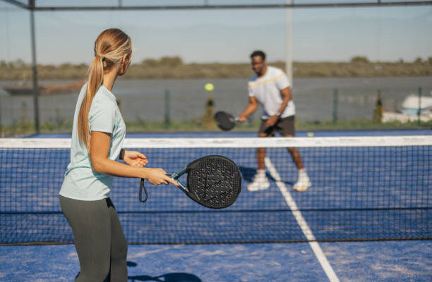 Constructeur court de padel